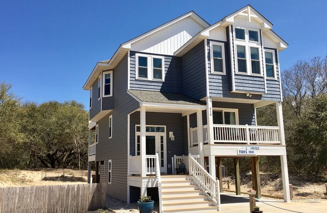 ERSTAUNLICHES NEUES 4BR STRANDHAUS-Perfekte Lage-Keyless Entry-Hot Tub-Vollyball Ct
