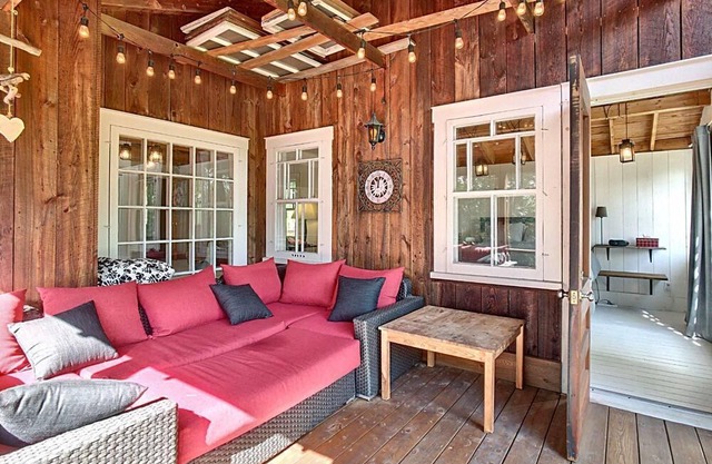Amazing 5 bedroom cottage in beautiful North Hatley