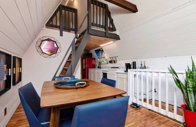 Amazing A frame Getaway w/Infrared Sauna