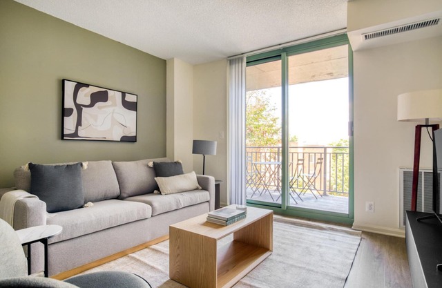 Amazing Ballston 1BR w/ Gym & Pool, near Restaurants, by Blueground