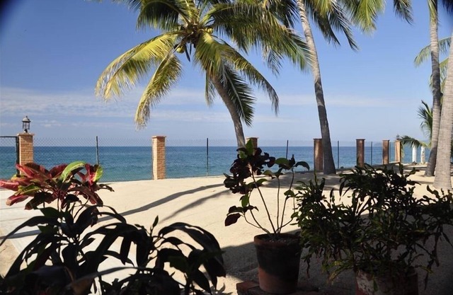 4 Zim. Direkt am Strand mit beheiztem Pool im abgelegenen Innenhof