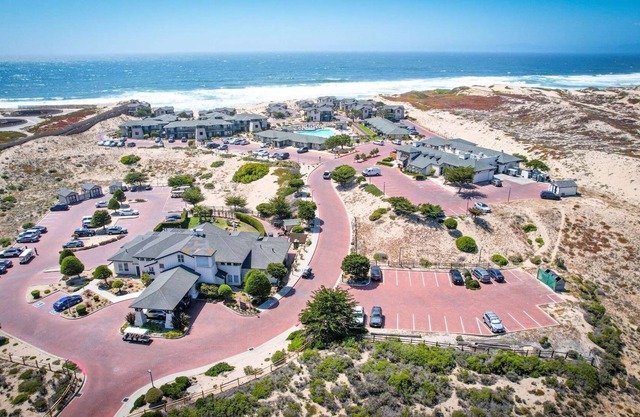 Amazing Beach Access, Pool, Hot Tub, Games