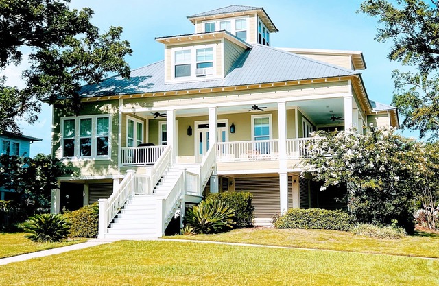 Amazing Beach Front House nur 50 Schritte vom Strand entfernt.