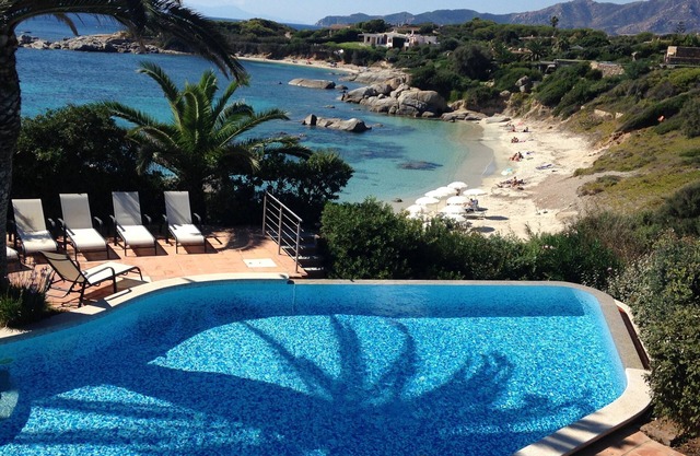 Amazing Beachfront Villa direkt über feinen Sandstrand und kristallklarem Meer