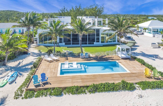 Beachfront Atemberaubende Villa am besten Strand mit türkisfarbenem Wasser und weißem Sand!