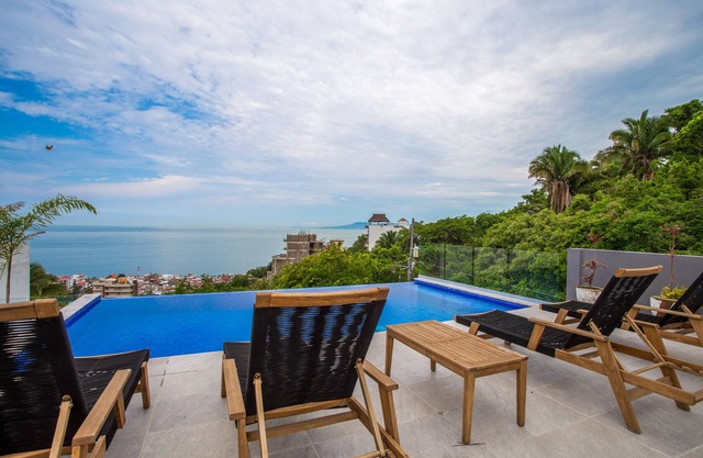 Amazing Casa de Caras 3