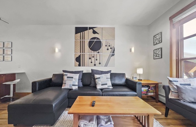 Amazing Condo Right in Center Village! 3 Outdoor Hot Tubs PP225