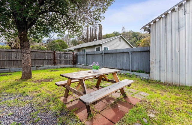 ***Amazing Cozy 3 Bedrooms 2 Bathrooms House