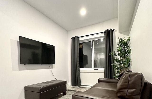 Amazing & Cozy Brand-New Apartment