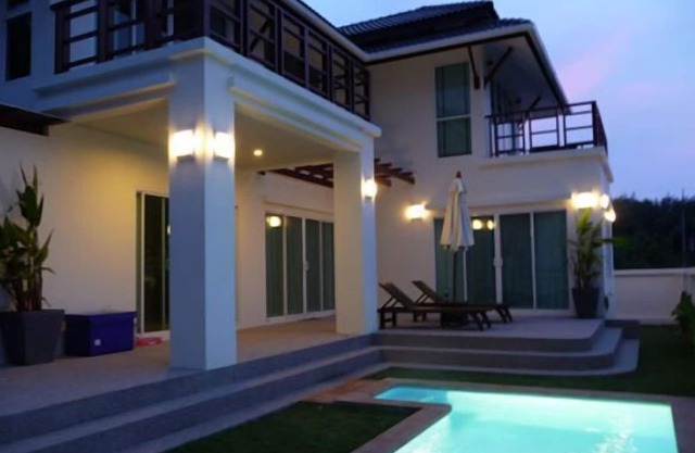 Erstaunliche Angebote! Villa mit Meerblick und privatem Pool