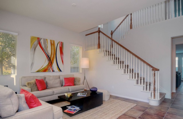 Erstaunliche Executive Home, Walking Distance TO OTAN RANCH MALL WIFI UND VIELES MEHR!
