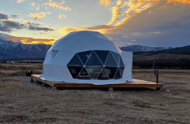 Amazing Geo-deistic Dome with AC and Heat in charming Woodland