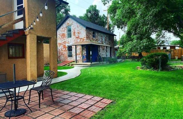 Amazing historic 1800s Carriage House!