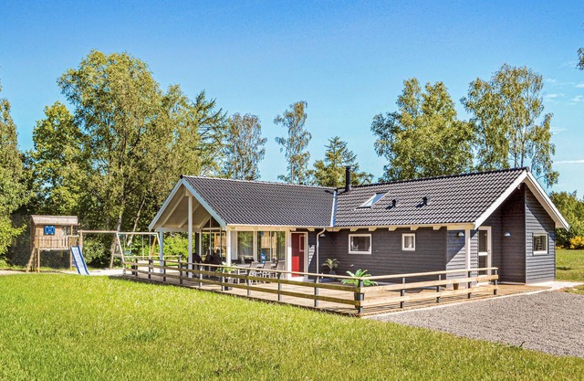 Schönes Haus in Glesborg mit WLAN