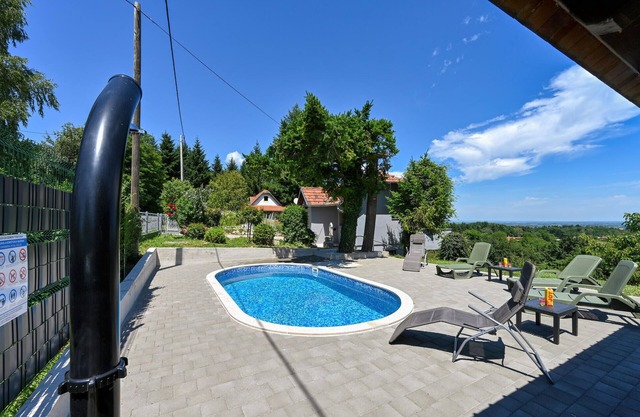 Tolles Haus in Jalzabet mit WLAN