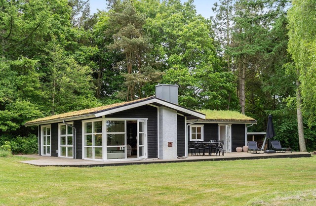 Amazing home in Roslev with WiFi