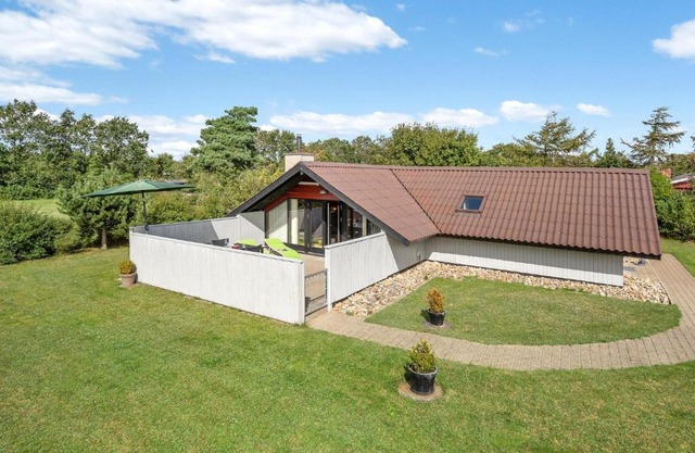 Amazing Home In Skjern With Kitchen