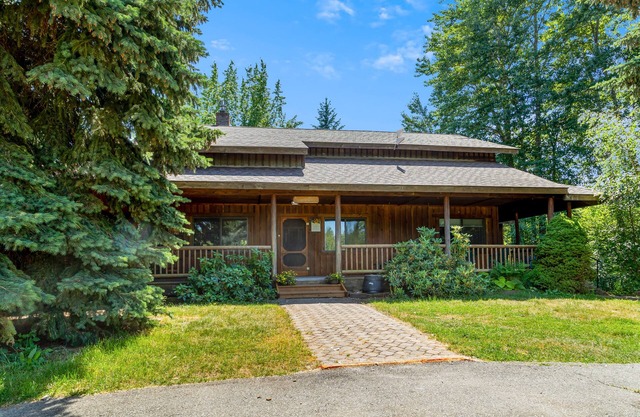 Amazing Idaho Country Retreat Near Silverwood