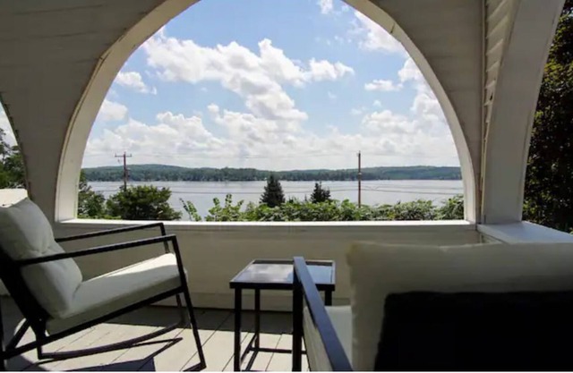 Amazing Lake and Mountain Views; newly renovated; sleeps 5