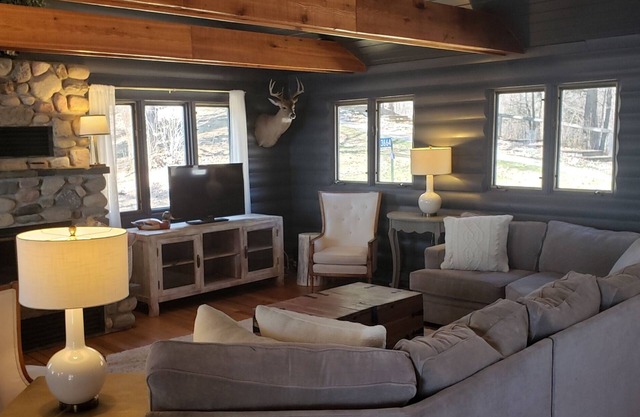 AMAZING Lake cabin rental