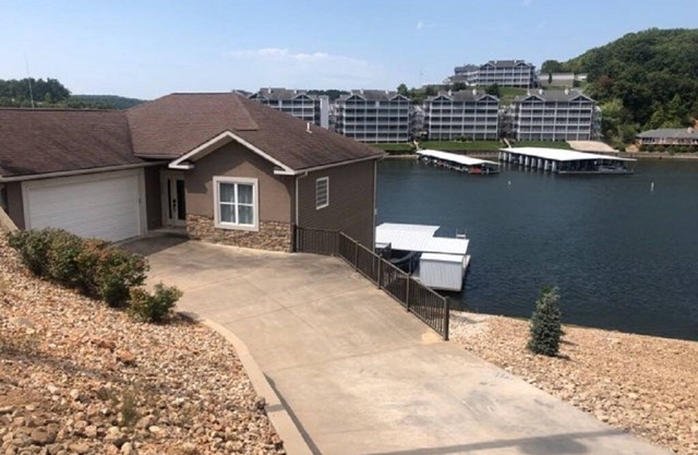 Amazing Lake Getaway for the whole family!