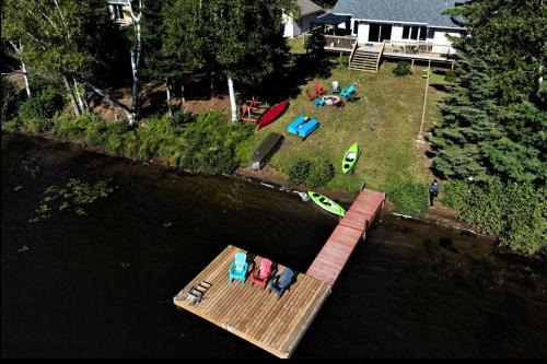 Amazing Lakefront cottage on Paradise Lake