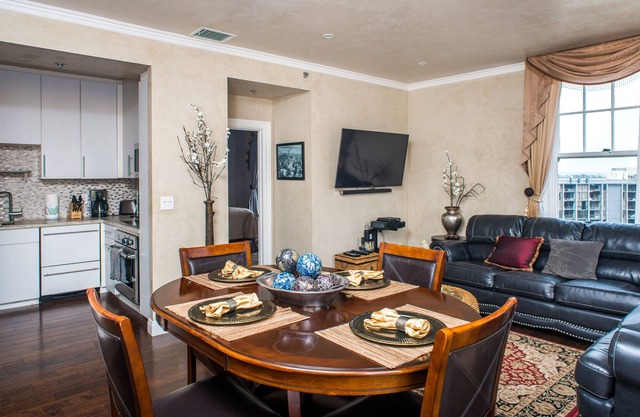 Erstaunlich Luxury Condo In The Historic El Cortez