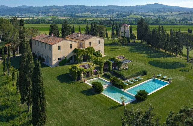 Amazing Luxury Villa at 15 minutes from the seaside
