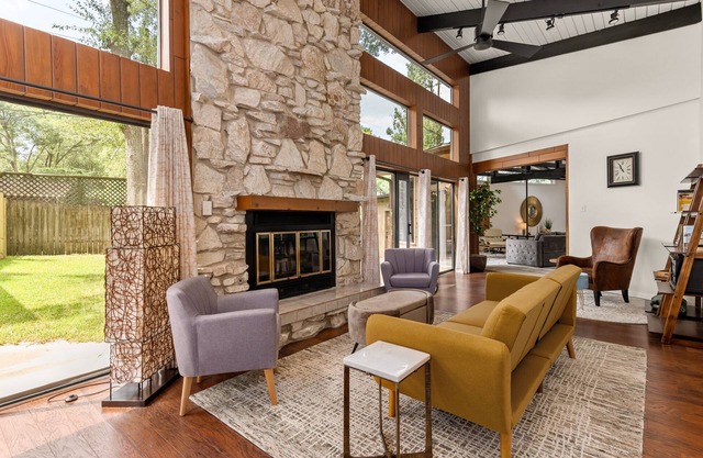 Amazing Midcentury Modern Home in Golf Course