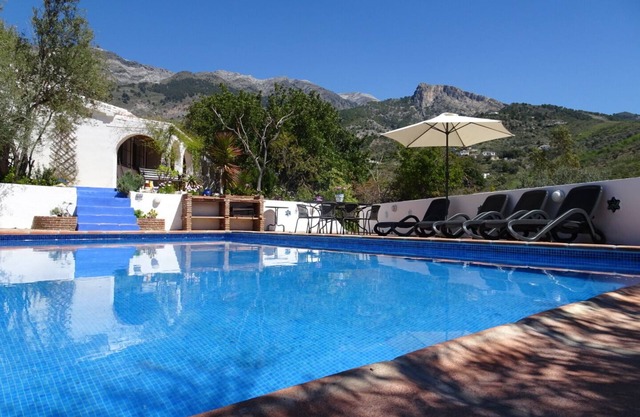 Erstaunlich Blick auf die Berge: Private ländliche Villa in Andalusien mit eigenem Pool. Schlafen 6