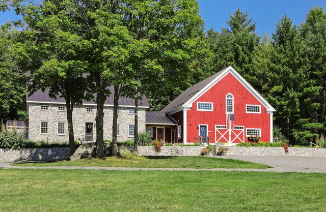 Erstaunlich Multi-Gebäude für Familientreffen, Retreats, Hochzeiten, andere