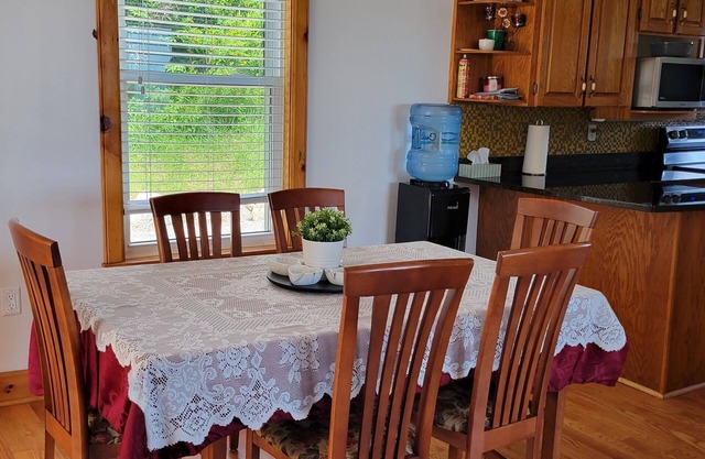 Amazing ocean view/ private road/close to bayswater beach.