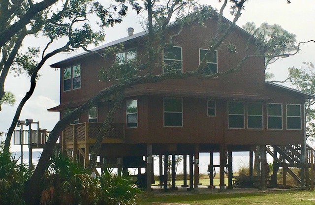 Erstaunliches Ochlockonee Riverfront Home!
