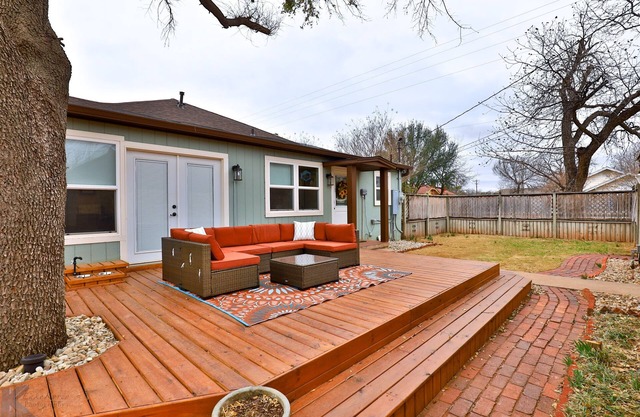 Amazing outdoor deck & kitchen, large home, central to all of Abilene!