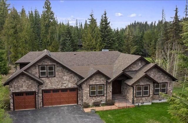 Amazing Priest Lake Home on Golf Course