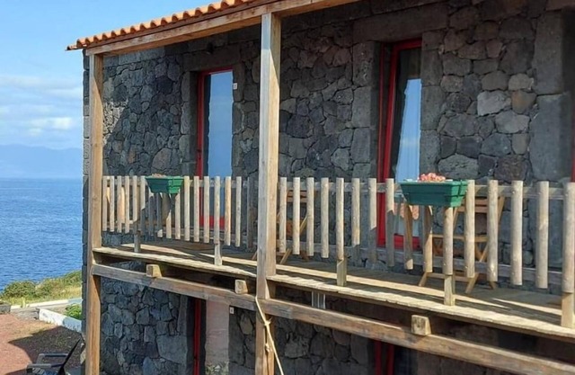 Erstaunliches Vierfachzimmer mit Meerblick in Sao Roque do Pico