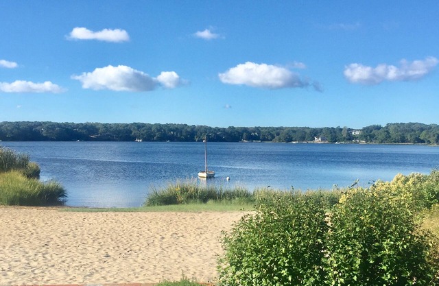 ** Erstaunliches SALZWASSER VORNE auf Follins Pond !! ** 4bdrm / 2bth