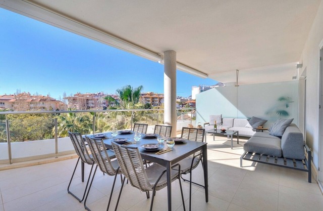 Amazing spacious apartment - Reserva Del Higueron