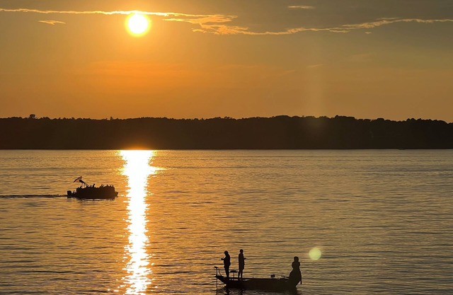 4-bedroom vacation home on White Lake and minutes from Lake Michigan