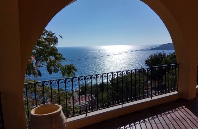 Erstaunliche Aussicht und Lage auf Plati Gialos