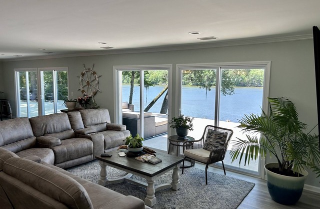 Amazing Views inside & out, just miles from town!