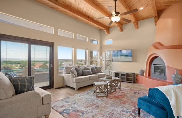 Amazing views of the mountains and city with game room and putting green!!!