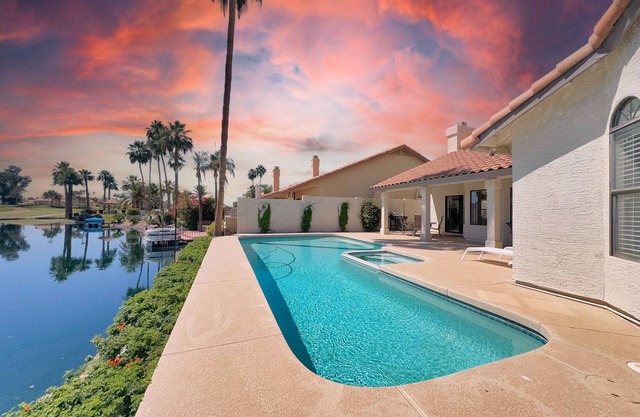 Amazing Waterfront Home with Golf Views! Boat and Heated Pool/Spa
