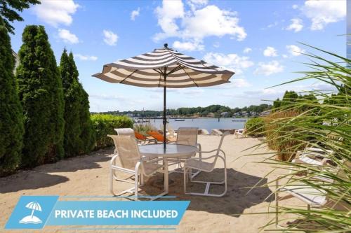 Amazing Waterfront Home, Private Beach & Hot Tub Branford