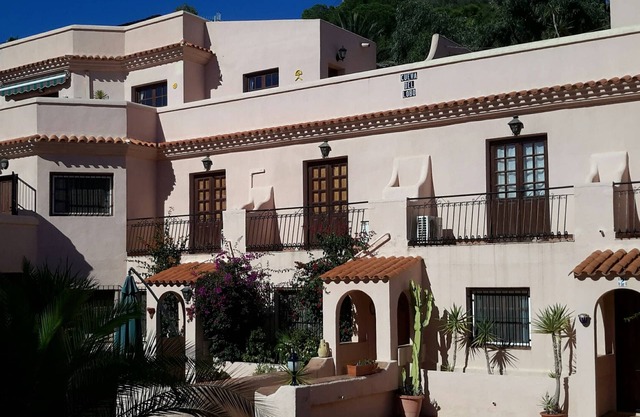 2 Schlafzimmer-Wohnung in ruhiger Cul-de-sac Nur 150 Meter zu Fuß von der besten Gegend von Mojacar