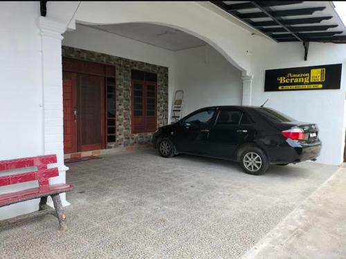 Amazon Berang Stay In