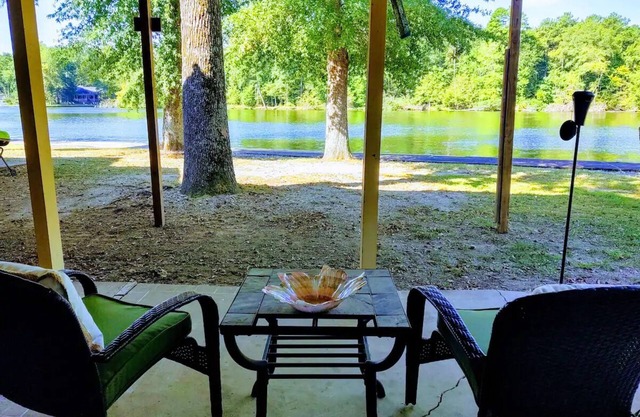 Amber's Luxe on the Lake