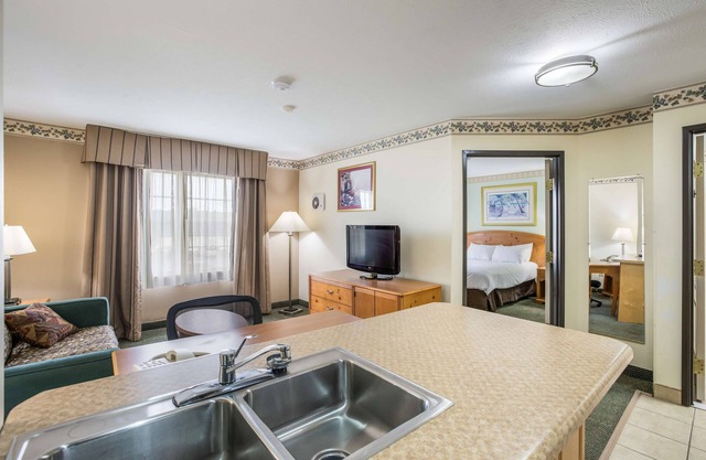 Americas Best Value Inn & Suites Three Rivers