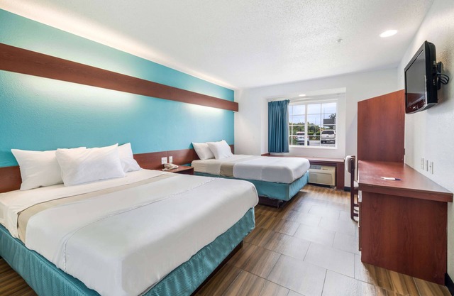 Americas Best Value Inn & Suites Brunswick