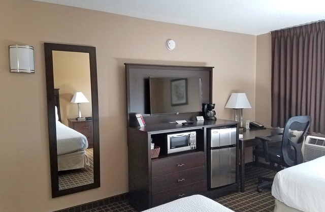 Americas Best Value Inn & Suites Bismarck